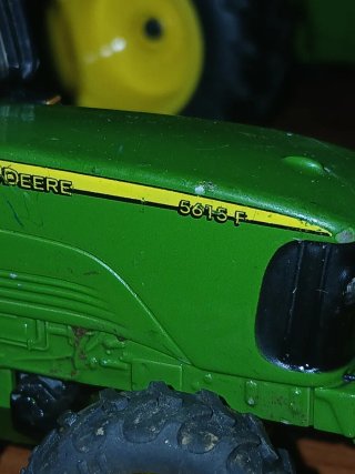 Tractor Jhon Deere 5615F 1:32