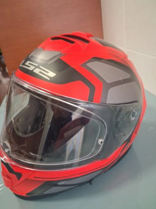 Casco de moto LS2 rojo