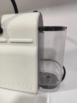 Cafetera Nespresso Krups Blanca