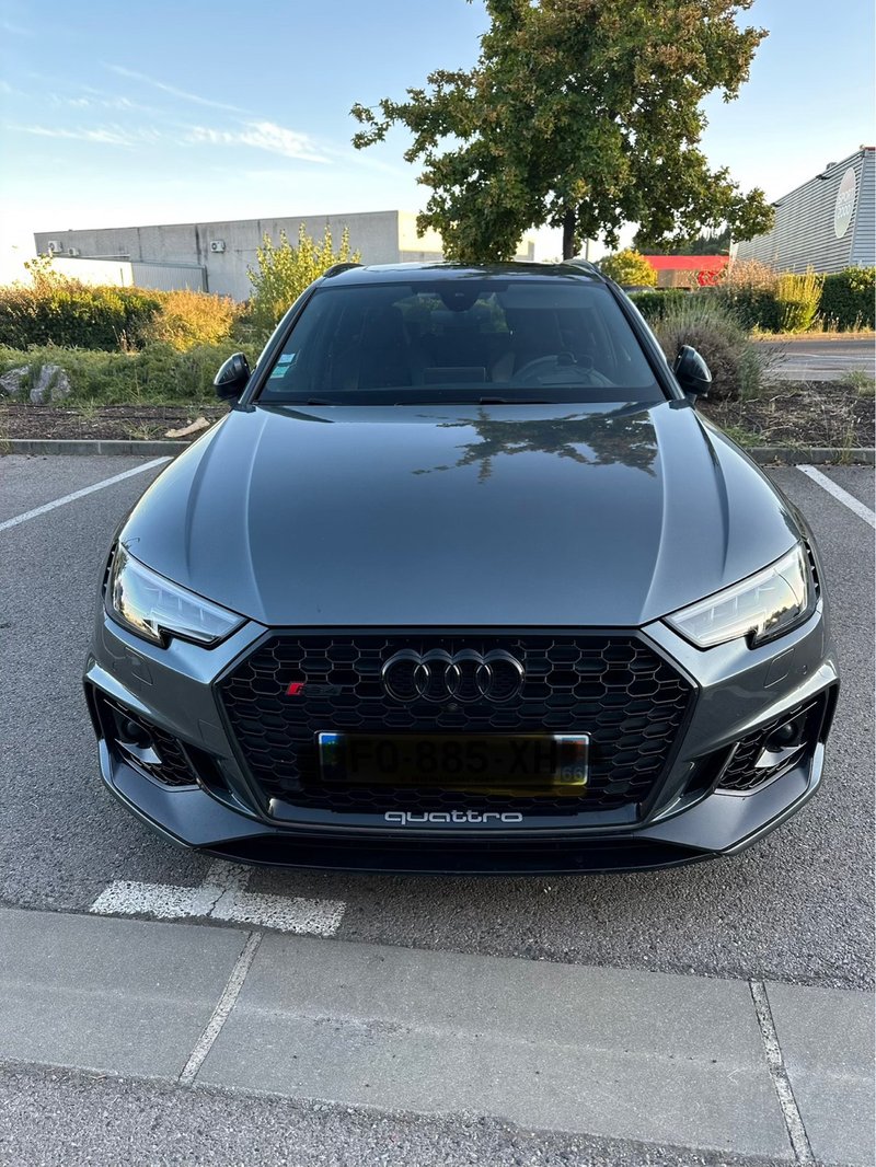 Audi RS4 2019 - foto 1