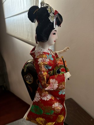 Muñeca antigua japonesa con tambor
