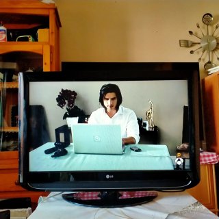 Se Vende TV LG Negro de 37 Pulgadas