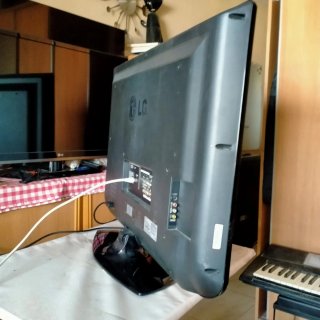 Se Vende TV LG Negro de 37 Pulgadas