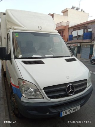 camión pequeño por mercancía