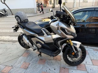 Honda X-ADV 2023 Full Equipo