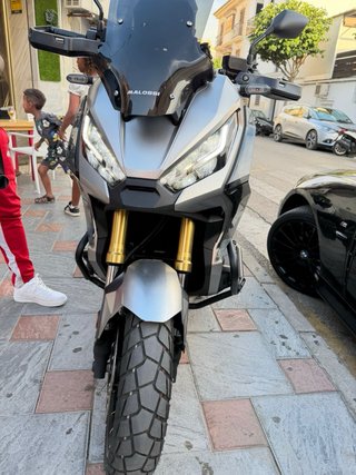 Honda X-ADV 2023 Full Equipo