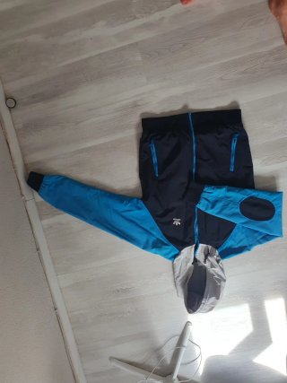 Chaqueta Adidas Azul y Negra
