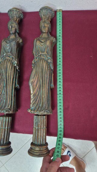 4 Figuras Cariátides