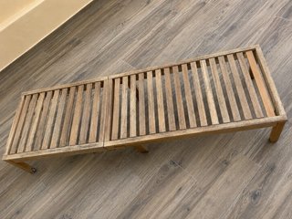 Tumbona de madera
