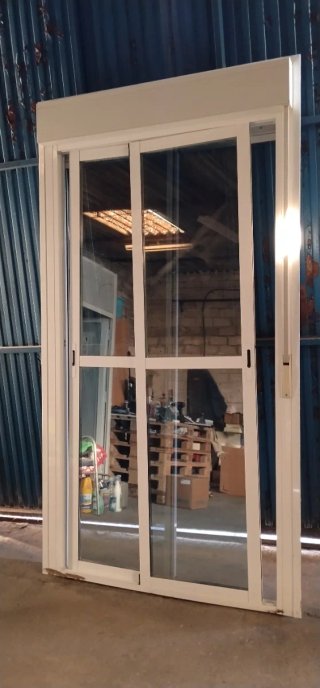 Ventana corredera aluminio blanca