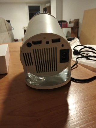 Proyector Blanco completamente nuevo