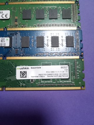 4 MEMORIE RAM 4x4GB = 16GB. DDR3/PC3 1600MHz PC