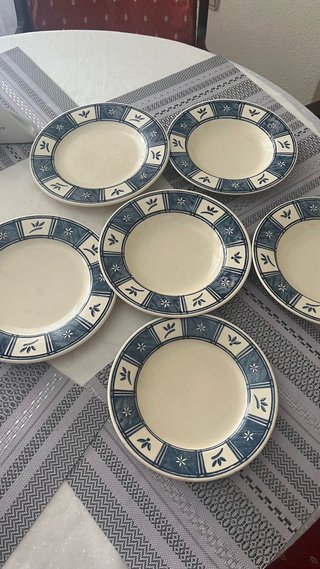 Set de 6 platos de cerámica con diseño azul