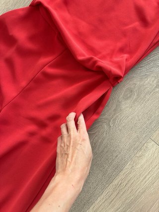 Mono rojo de pierna ancha