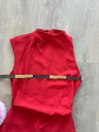 Mono rojo de pierna ancha