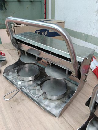Máquina para hacer hamburguesas ,60€, cada una