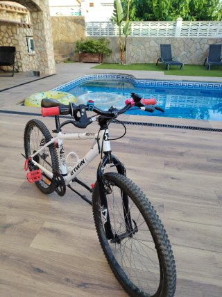 Bicicleta de Montaña Btwin Blanca