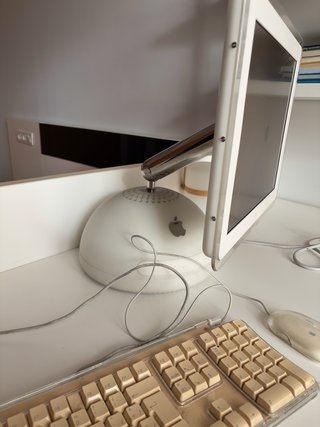 Apple iMac G4 17” Vintage (2002-2003)