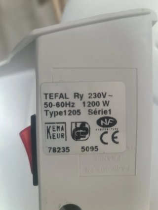 Plancha Eléctrica Tefal con Accesorios