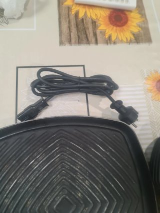 Plancha Eléctrica Tefal con Accesorios