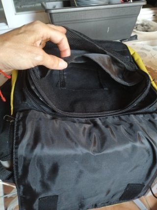 Bolso bandolera Negro y verde pistacho