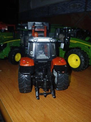 Massey Ferguson 894 1:32