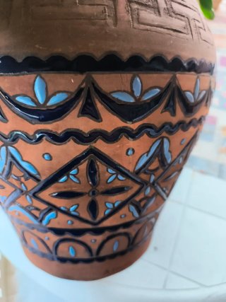 Macetero de terracota con diseño 50 Euros los dos