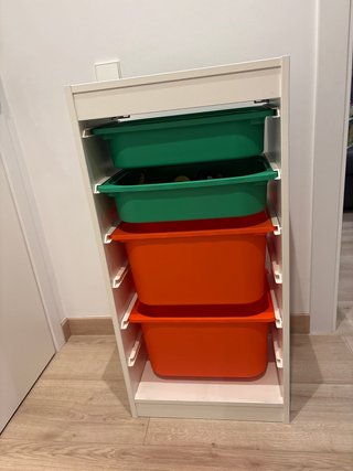Cajones de colores IKEA para niños