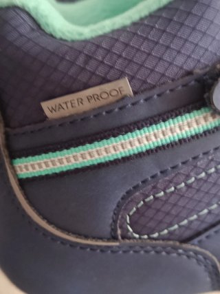 Botas niño azul marino y verde 33