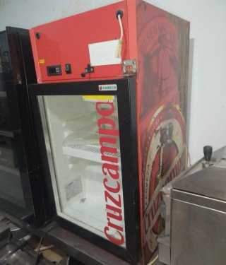Nevera Cruzcampo sobremesa