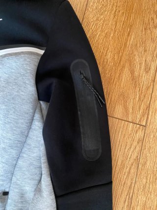 Sudadera Nike Tech Negra y Gris Talla M