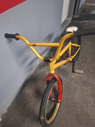 Bici BMX Amarilla