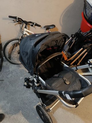Carrito de bebé Bugaboo negro