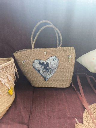 Bolso de mimbre redondo