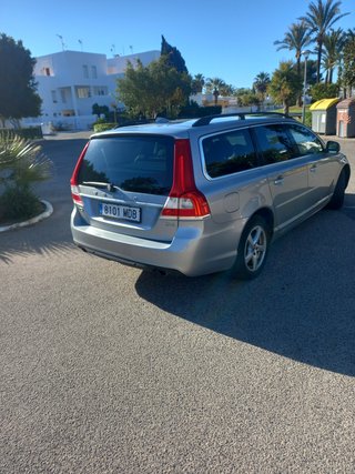 Volvo V70 2015