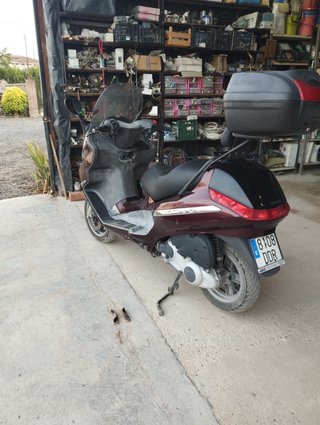 Piaggio 125 Scooter