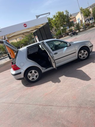 Volkswagen Golf 2000