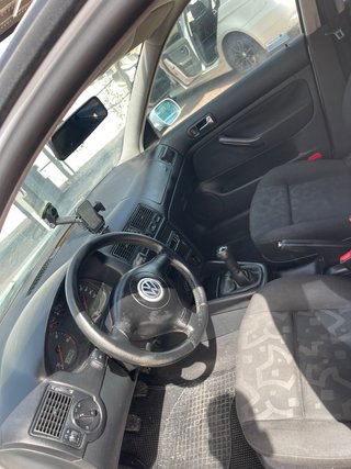Volkswagen Golf 2000