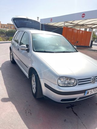 Volkswagen Golf 2000