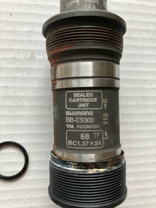 Eje pedalier, bielas y platos Shimano