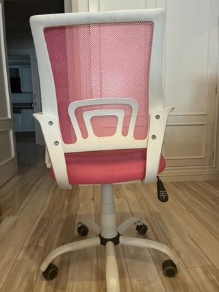 Silla de escritorio rosa y blanca