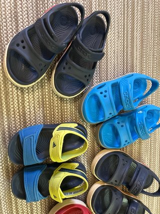 Sandalias Crocs niño originales varias tallas