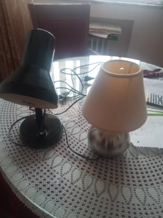 Lote 2 jarrones y 2 lámparas pequeñas