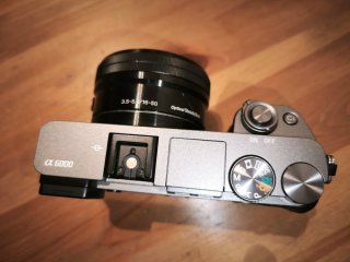 Sony Alpha a6000 + Accesorios