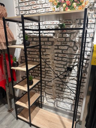 Estantería Metálica y Madera