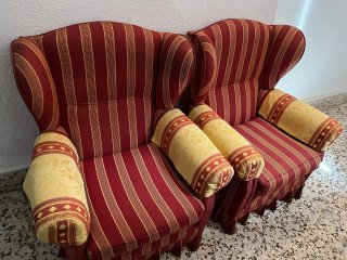 2 Sillones de tela rojos y amarillos
