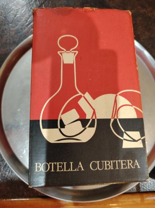 Botella cubitera de cristal