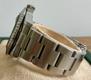 Rolex Submariner Date 16610LV Flat Four