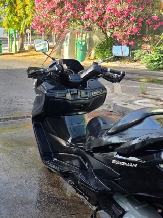 Cambio por 125 o vendo Suzuki Burgman 400