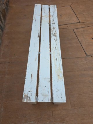 Banco de madera blanco